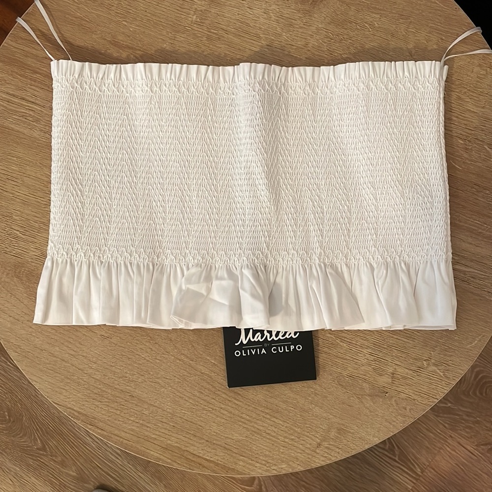 Marked by Olivia Culpo Smocked Bandeau Top in White. Size M/L